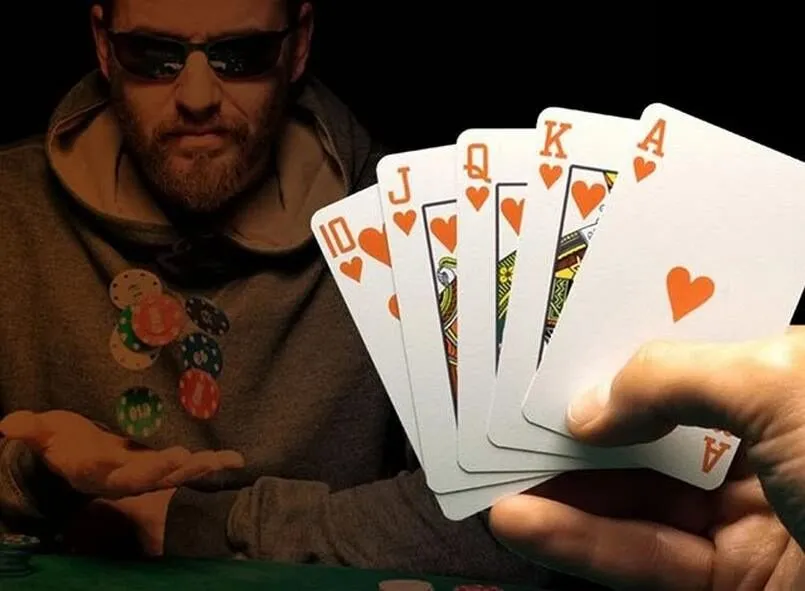Bluff trong poker là gì? Bluff trong poker hiệu quả thế nào? 3 Bluff trong poker đúng lúc khiến cho đối thủ phải khiếp sợ